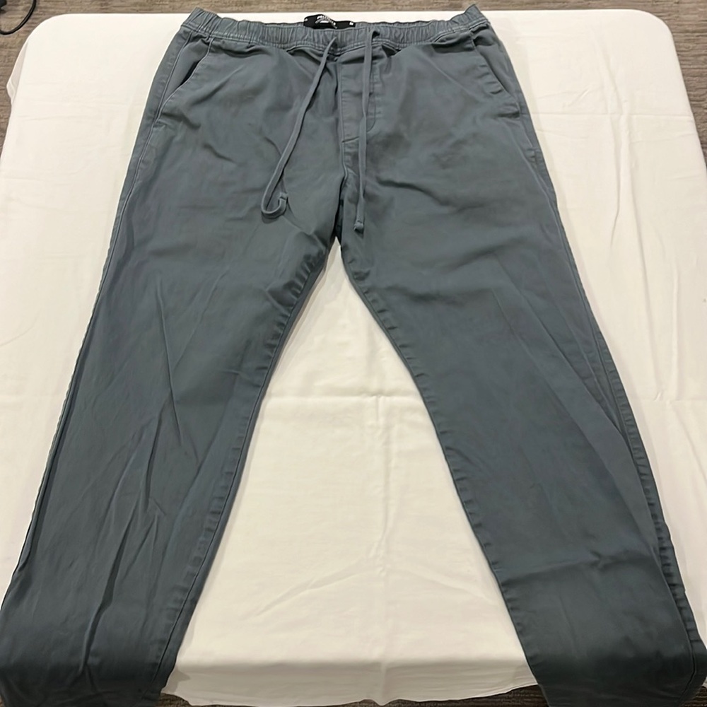 Abercrombie & Fitch Joggers | Gray | Size: Men’s Medium